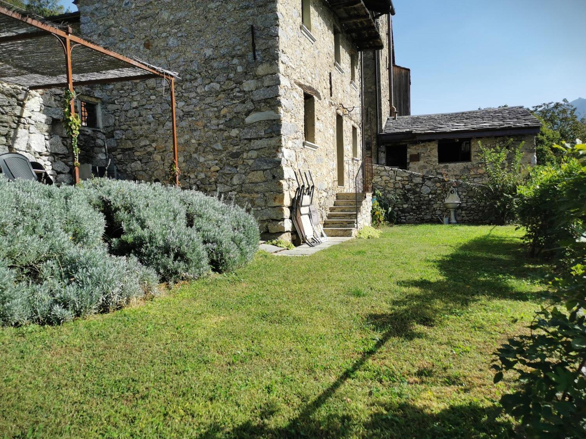 Borgo Selvapiana Villa Morbegno Exterior photo